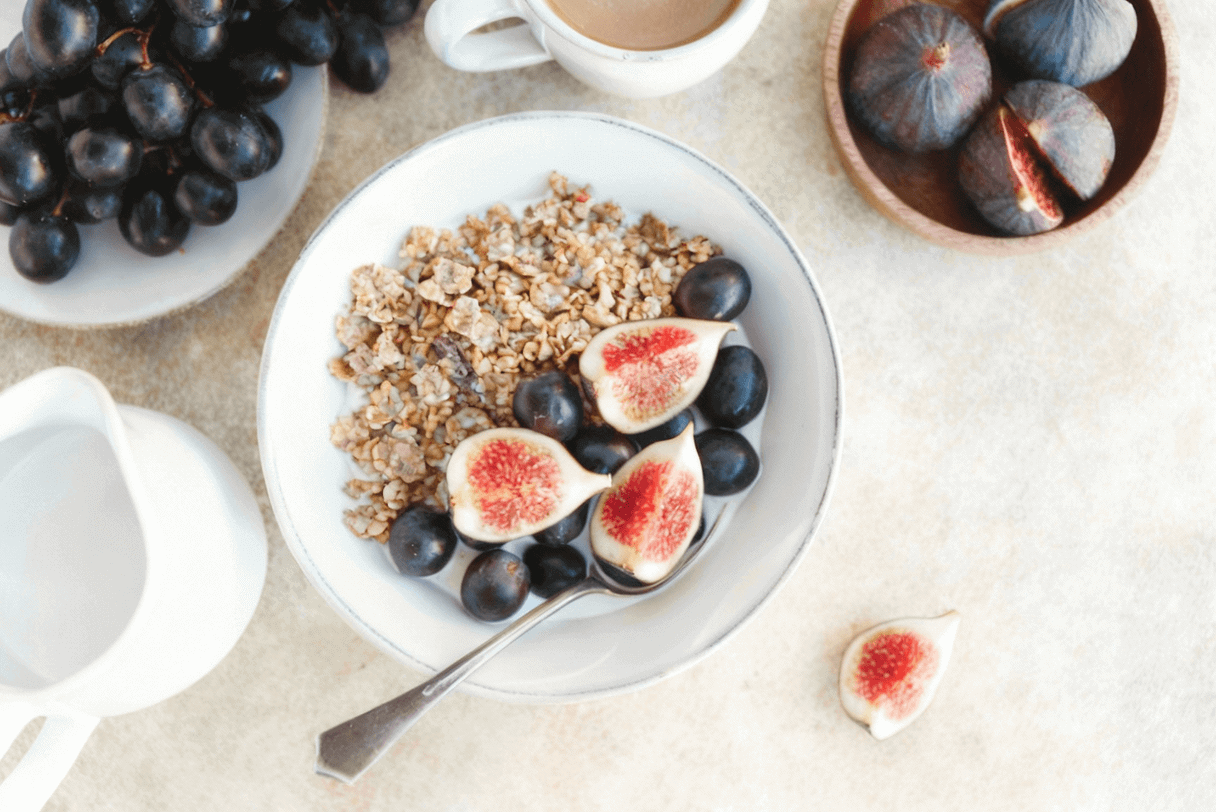 grechani-plastivci-z-molokom-i-inzhirom (1)